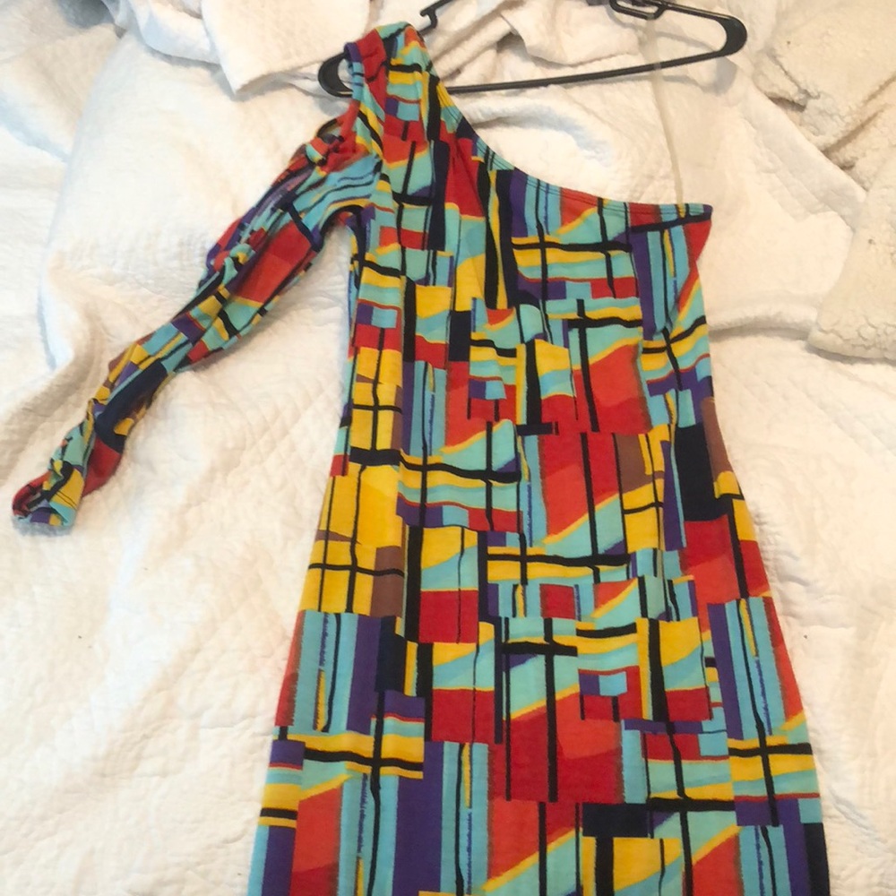One shoulder geometric patterned dress